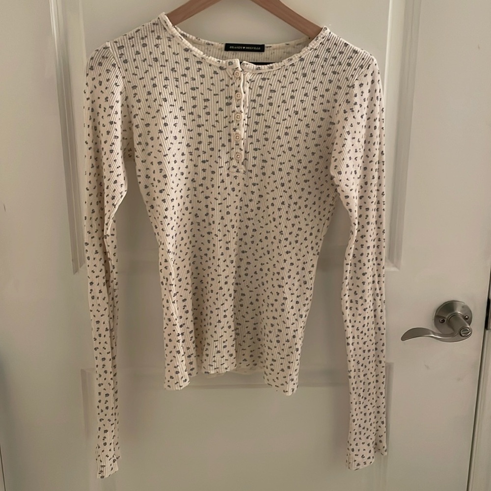 Brandy Melville cotton waffle sweater tee